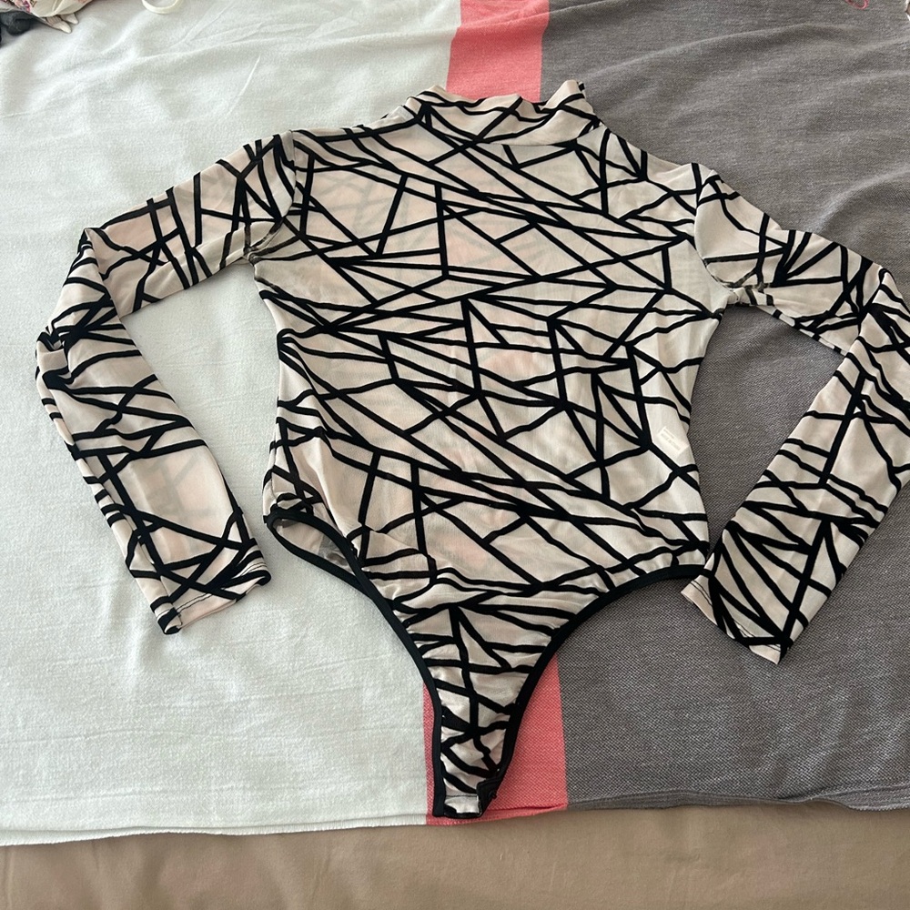 Geometric Black and White Long Sleeve Bodysuit